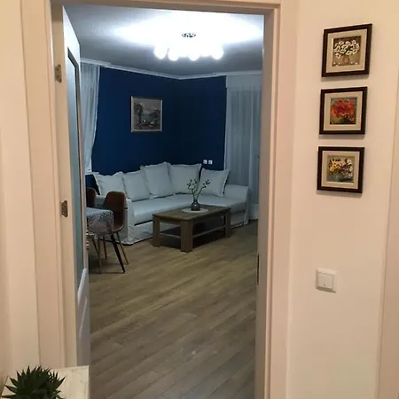 Azur Deluxe Апартамент